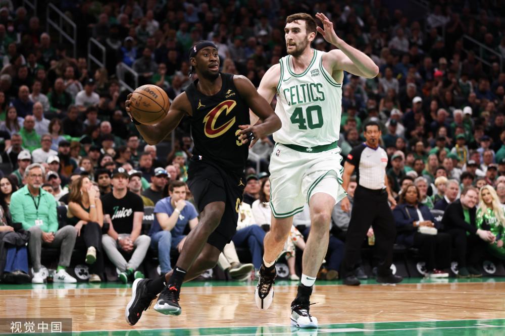 洲赛场上展 洲赛场上展