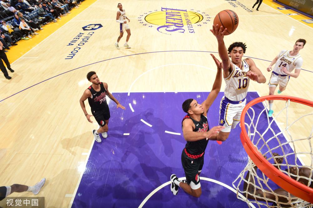 名在球场上 名在球场上