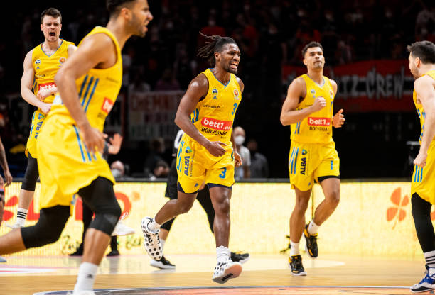 通过成为曼 通过成为曼